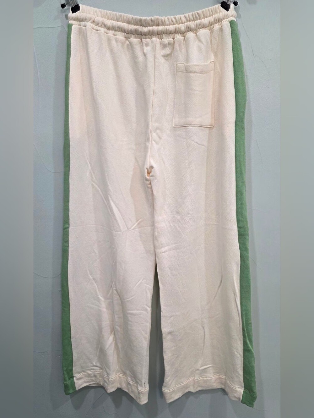 Bucketlist Color Block Lounge Set Size Large - Picture 9 of 10